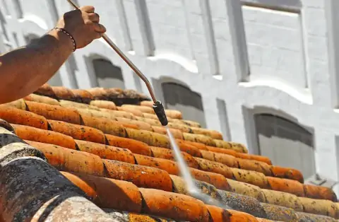 Nettoyage de toitures - La Vèze